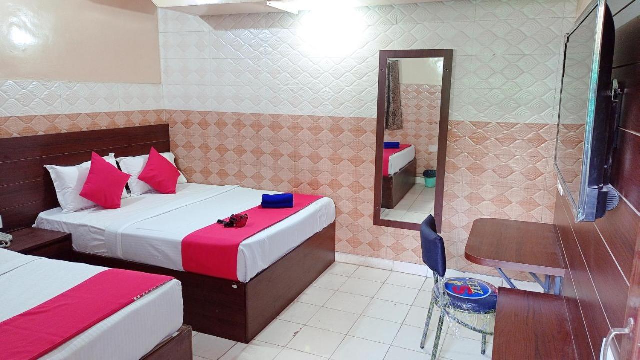 Hotel Om Palace - Couple Friendly & Local Id Accepted Jaipur Extérieur photo