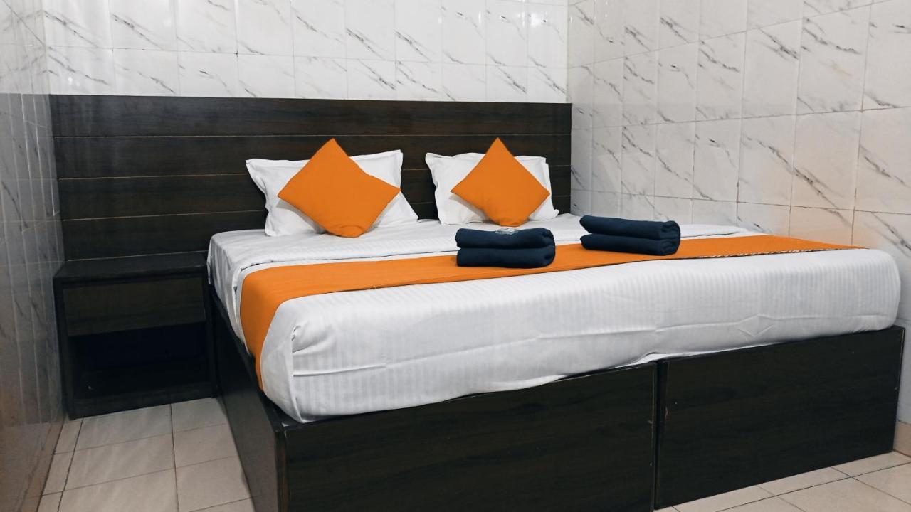 Hotel Om Palace - Couple Friendly & Local Id Accepted Jaipur Extérieur photo